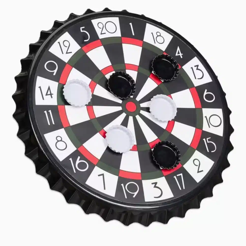 Cible magnétique capsules 25cm design couronne noire posée sur meuble TV style industriel décoration bar