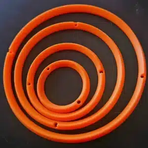 Quatre anneaux entraînement fléchettes orange numérotés 1 à 20 empilés format kit complet