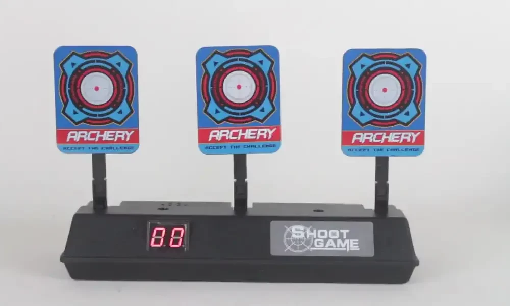 Cible électronique portable, 3 cibles colorées rebondissantes avec score LED automatique.