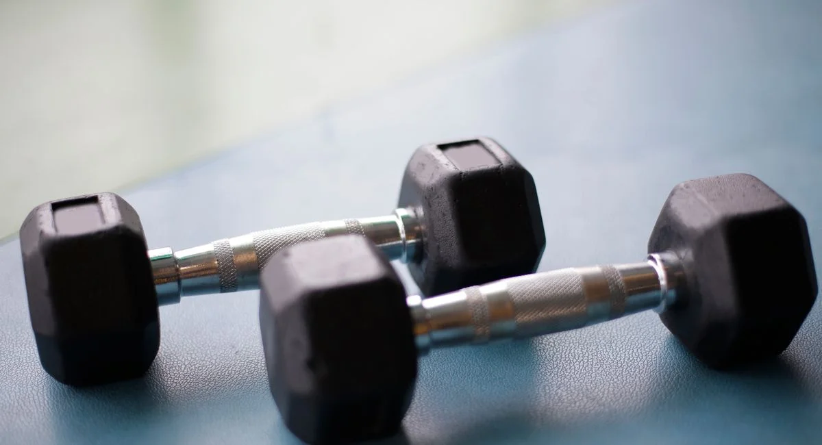 Illustration, kit haltères de musculation 20kg les angles